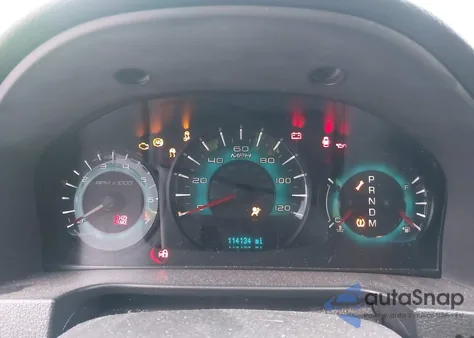 2010 Ford Fusion Sport z USA, uszkodzony, nr VIN 3FAHP0KC3AR204935